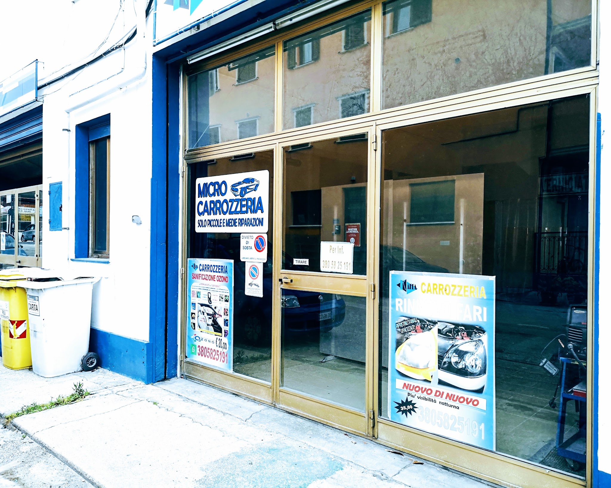 Vetrina della Kaffa Micro Carrozzeria Smart a Civitanova Marche